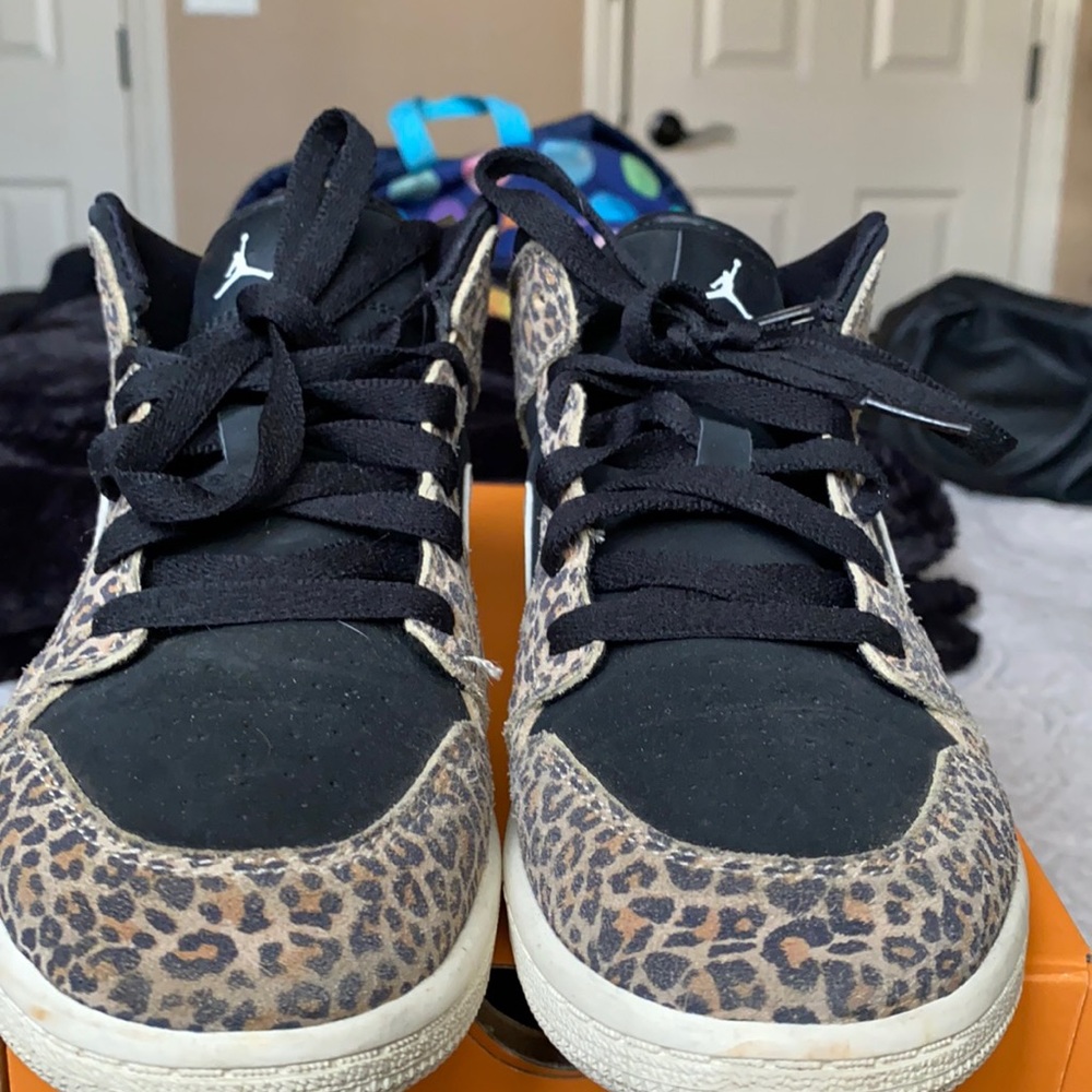 Mid Air Jordan 1s Leopard